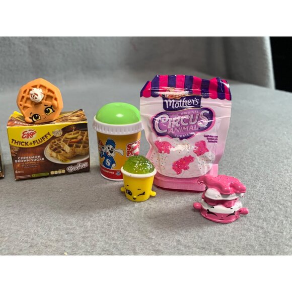 Shopkins Real Littles Toy Set with 6 Collectible Figures - Picture 4 of 4